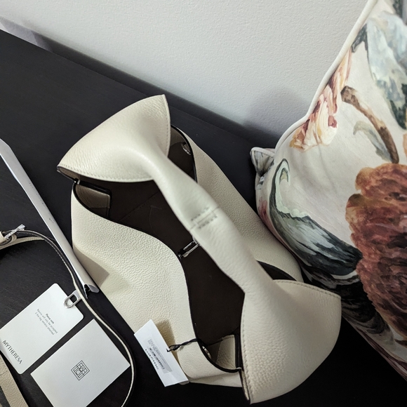 Toteme bucket bag "milk grain"6️⃣9️⃣0️⃣ - Picture 14 of 17